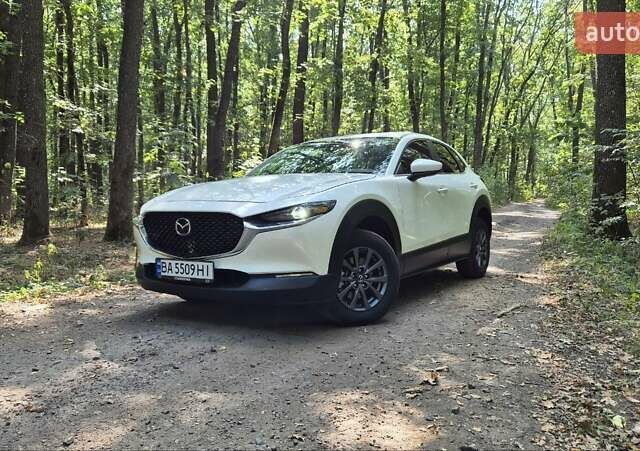 Білий Мазда CX-30, об'ємом двигуна 2.49 л та пробігом 7 тис. км за 24750 $, фото 6 на Automoto.ua