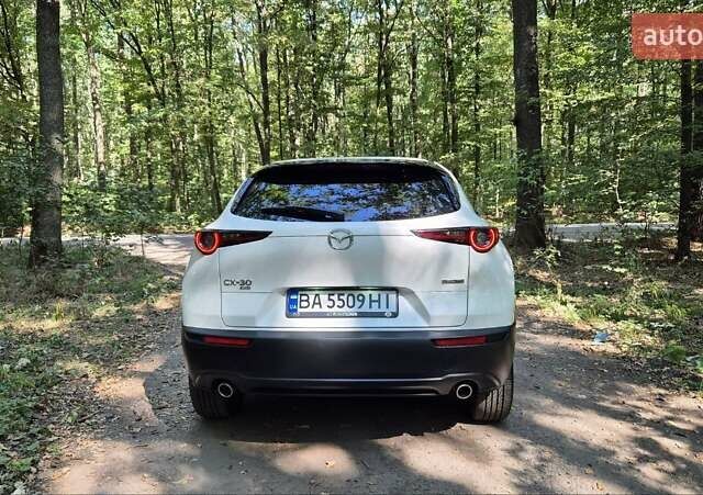Білий Мазда CX-30, об'ємом двигуна 2.49 л та пробігом 7 тис. км за 24750 $, фото 12 на Automoto.ua