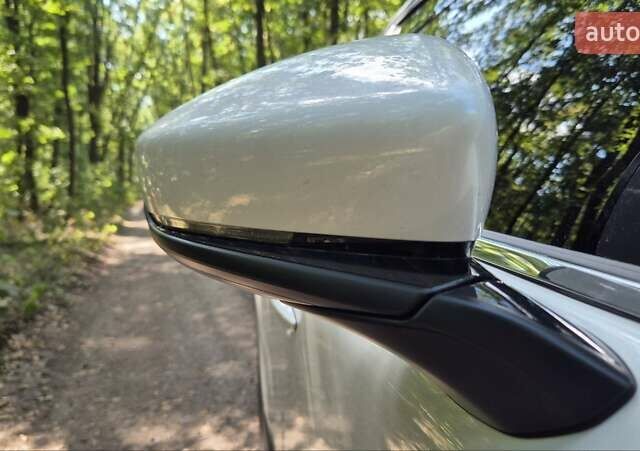 Білий Мазда CX-30, об'ємом двигуна 2.49 л та пробігом 7 тис. км за 24750 $, фото 1 на Automoto.ua
