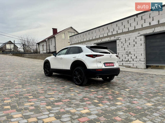 Белый Мазда CX-30, объемом двигателя 2.5 л и пробегом 4 тыс. км за 24999 $, фото 3 на Automoto.ua
