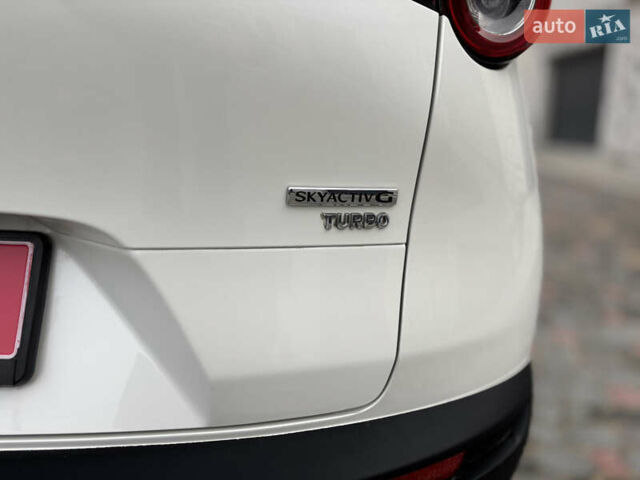 Белый Мазда CX-30, объемом двигателя 2.5 л и пробегом 4 тыс. км за 24999 $, фото 5 на Automoto.ua