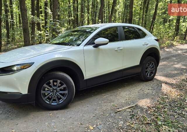 Білий Мазда CX-30, об'ємом двигуна 2.49 л та пробігом 7 тис. км за 24750 $, фото 7 на Automoto.ua