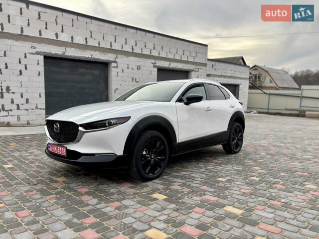 Белый Мазда CX-30, объемом двигателя 2.5 л и пробегом 4 тыс. км за 24999 $, фото 1 на Automoto.ua