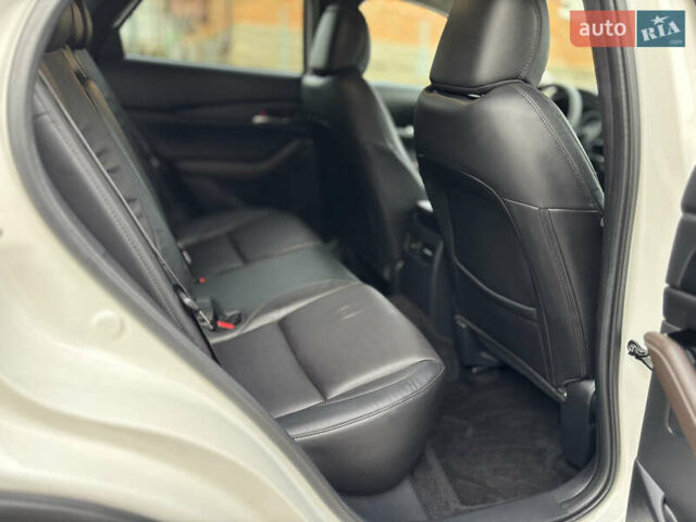 Белый Мазда CX-30, объемом двигателя 2.5 л и пробегом 4 тыс. км за 24999 $, фото 29 на Automoto.ua