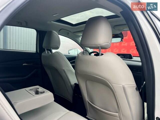 Белый Мазда CX-30, объемом двигателя 2.49 л и пробегом 19 тыс. км за 24500 $, фото 61 на Automoto.ua