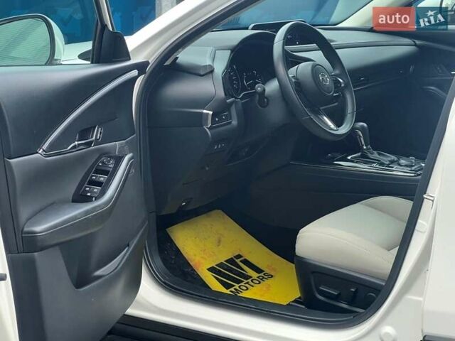 Белый Мазда CX-30, объемом двигателя 2.49 л и пробегом 19 тыс. км за 24500 $, фото 26 на Automoto.ua