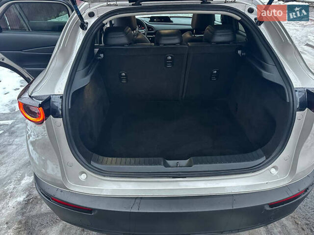 Бежевый Мазда CX-30, объемом двигателя 2.5 л и пробегом 94 тыс. км за 22999 $, фото 12 на Automoto.ua