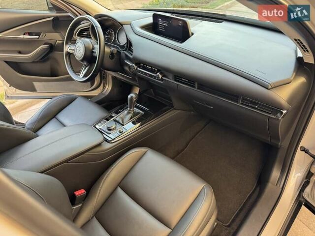 Бежевий Мазда CX-30, об'ємом двигуна 2 л та пробігом 46 тис. км за 25500 $, фото 10 на Automoto.ua