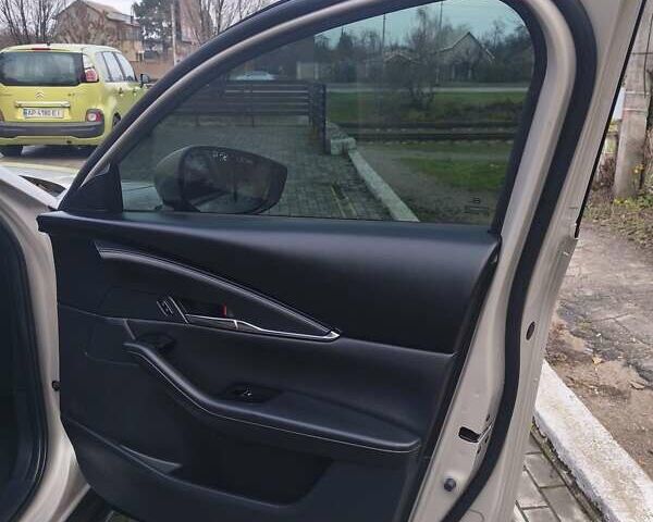 Бежевый Мазда CX-30, объемом двигателя 2.5 л и пробегом 9 тыс. км за 25000 $, фото 13 на Automoto.ua