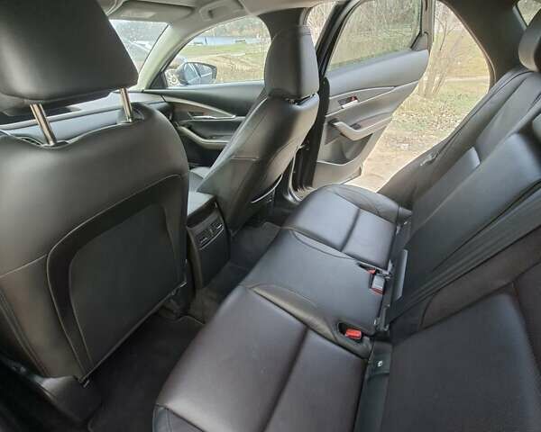 Черный Мазда CX-30, объемом двигателя 2 л и пробегом 56 тыс. км за 19500 $, фото 10 на Automoto.ua