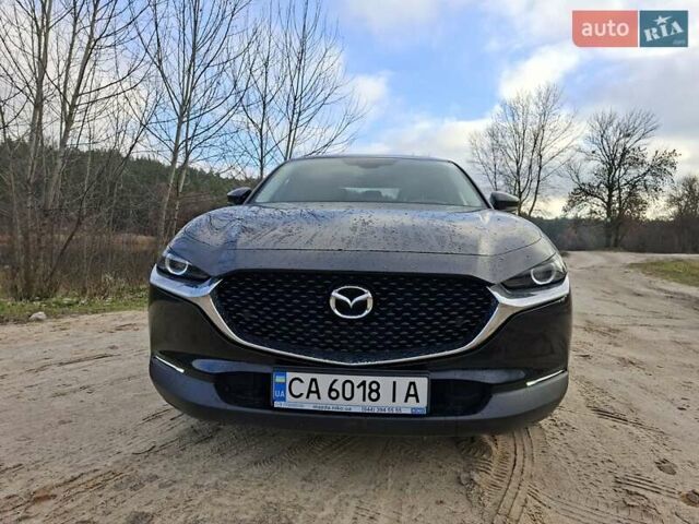 Черный Мазда CX-30, объемом двигателя 2 л и пробегом 56 тыс. км за 19500 $, фото 1 на Automoto.ua