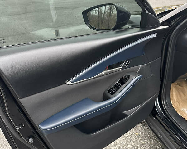 Черный Мазда CX-30, объемом двигателя 2.5 л и пробегом 46 тыс. км за 17500 $, фото 7 на Automoto.ua