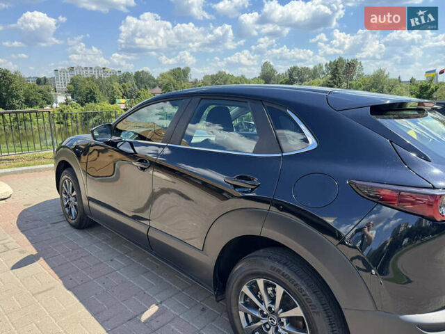 Черный Мазда CX-30, объемом двигателя 2.49 л и пробегом 30 тыс. км за 20500 $, фото 4 на Automoto.ua