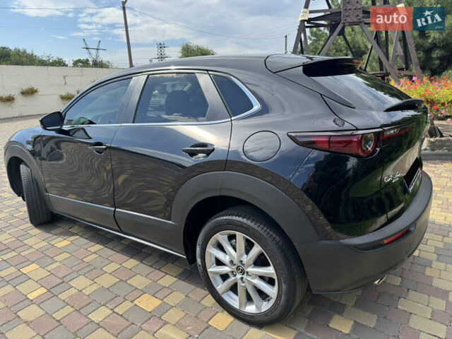 Черный Мазда CX-30, объемом двигателя 2.49 л и пробегом 105 тыс. км за 19999 $, фото 6 на Automoto.ua