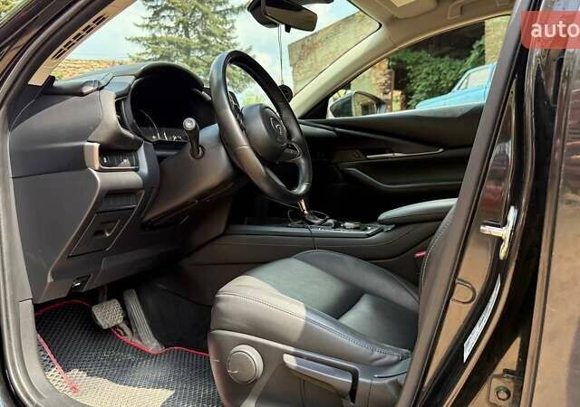 Чорний Мазда CX-30, об'ємом двигуна 2.49 л та пробігом 101 тис. км за 17500 $, фото 15 на Automoto.ua