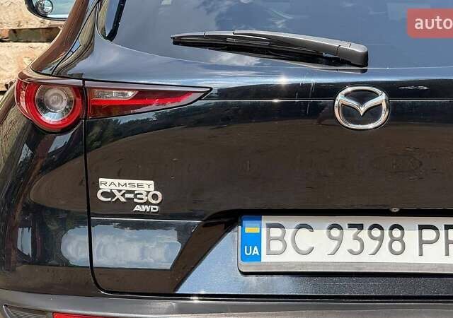Чорний Мазда CX-30, об'ємом двигуна 2.49 л та пробігом 101 тис. км за 17500 $, фото 16 на Automoto.ua