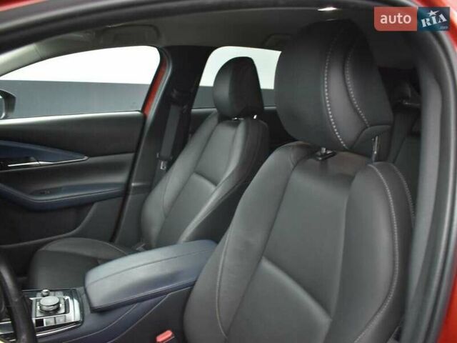 Черный Мазда CX-30, объемом двигателя 2.5 л и пробегом 22 тыс. км за 5600 $, фото 5 на Automoto.ua