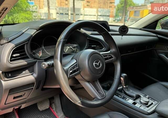 Чорний Мазда CX-30, об'ємом двигуна 2.49 л та пробігом 101 тис. км за 17500 $, фото 3 на Automoto.ua