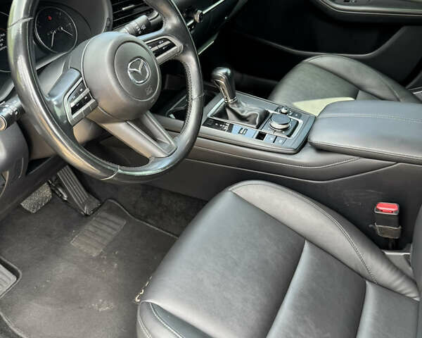 Черный Мазда CX-30, объемом двигателя 2.49 л и пробегом 105 тыс. км за 19999 $, фото 16 на Automoto.ua