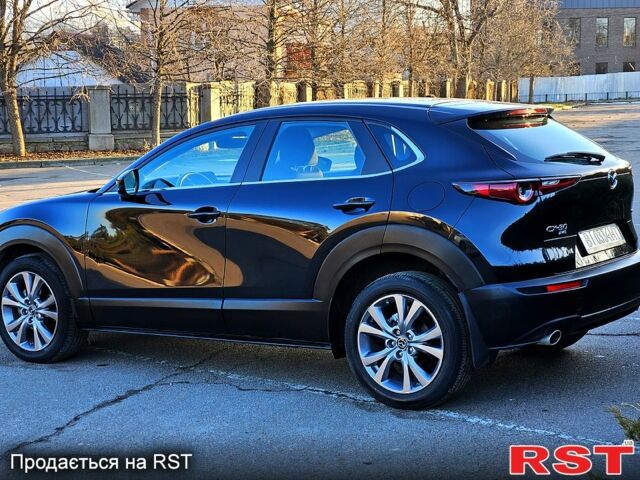 Черный Мазда CX-30, объемом двигателя 2.5 л и пробегом 37 тыс. км за 18888 $, фото 2 на Automoto.ua