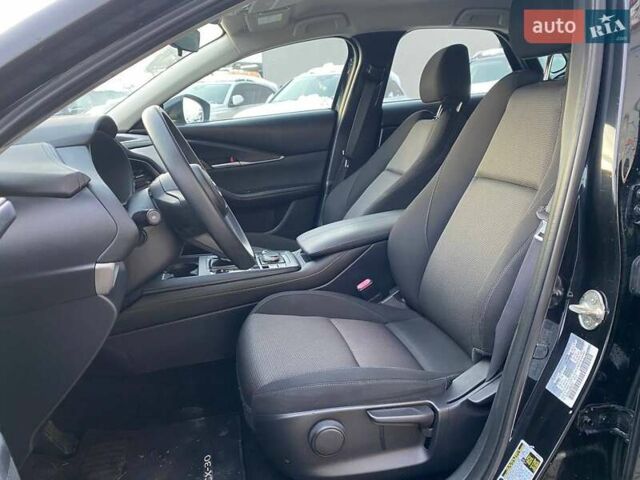 Чорний Мазда CX-30, об'ємом двигуна 2.5 л та пробігом 78 тис. км за 16800 $, фото 18 на Automoto.ua
