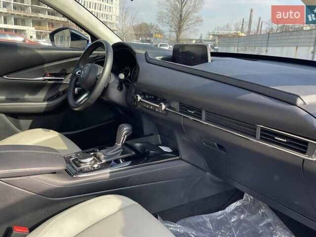 Чорний Мазда CX-30, об'ємом двигуна 2.49 л та пробігом 11 тис. км за 24400 $, фото 7 на Automoto.ua