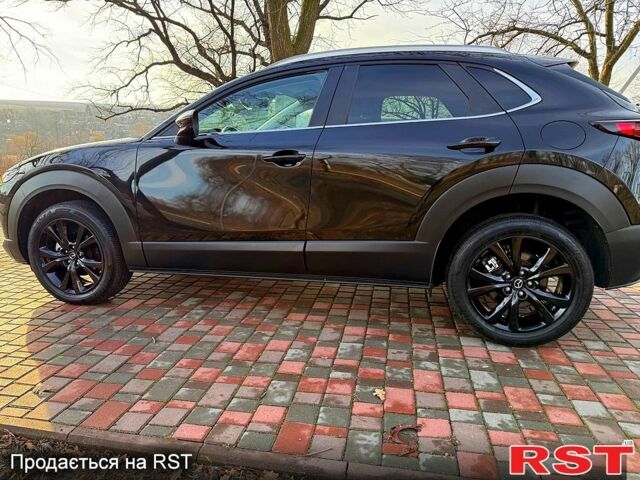Черный Мазда CX-30, объемом двигателя 2.5 л и пробегом 33 тыс. км за 23300 $, фото 4 на Automoto.ua
