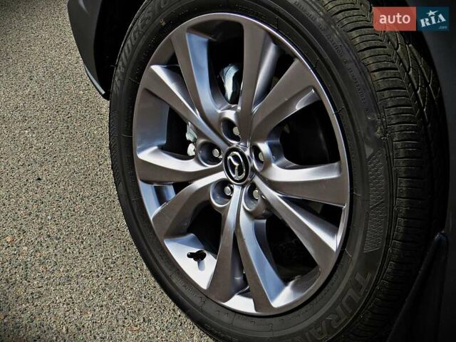 Черный Мазда CX-30, объемом двигателя 2.5 л и пробегом 17 тыс. км за 19700 $, фото 4 на Automoto.ua