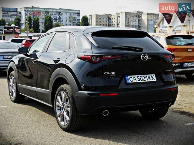 Черный Мазда CX-30, объемом двигателя 2.5 л и пробегом 17 тыс. км за 19700 $, фото 3 на Automoto.ua