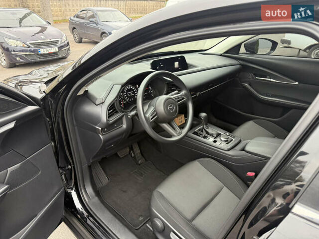 Черный Мазда CX-30, объемом двигателя 2.5 л и пробегом 12 тыс. км за 18900 $, фото 1 на Automoto.ua