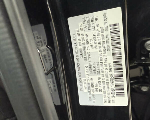 Черный Мазда CX-30, объемом двигателя 2.5 л и пробегом 12 тыс. км за 18900 $, фото 5 на Automoto.ua