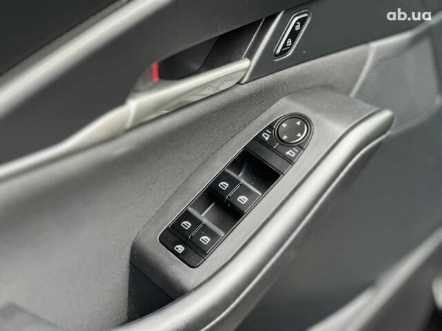 Чорний Мазда CX-30, об'ємом двигуна 2.5 л та пробігом 30 тис. км за 21290 $, фото 23 на Automoto.ua