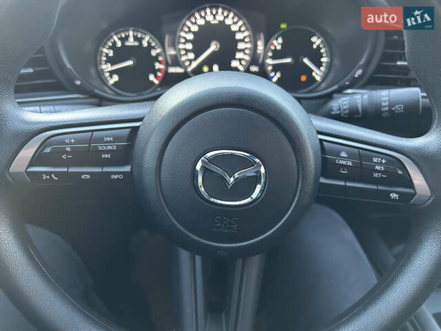Черный Мазда CX-30, объемом двигателя 2.5 л и пробегом 24 тыс. км за 19400 $, фото 13 на Automoto.ua