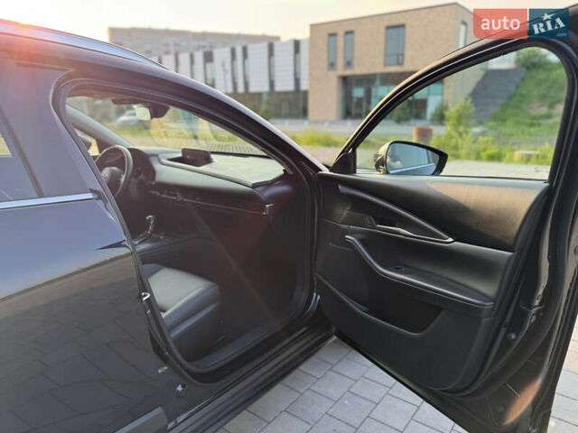 Черный Мазда CX-30, объемом двигателя 2.49 л и пробегом 4 тыс. км за 22900 $, фото 46 на Automoto.ua