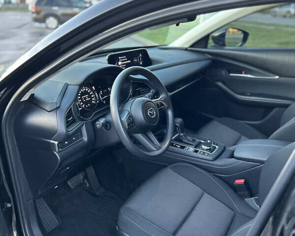 Черный Мазда CX-30, объемом двигателя 2.5 л и пробегом 24 тыс. км за 19400 $, фото 17 на Automoto.ua