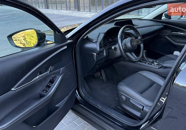 Черный Мазда CX-30, объемом двигателя 2.49 л и пробегом 11 тыс. км за 23500 $, фото 12 на Automoto.ua