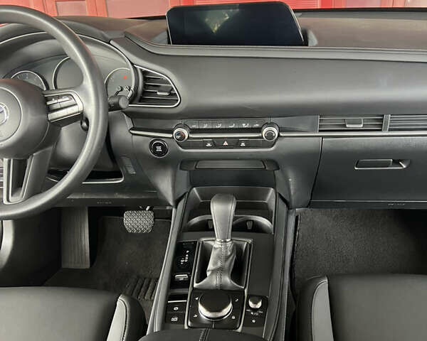 Черный Мазда CX-30, объемом двигателя 2.5 л и пробегом 28 тыс. км за 20800 $, фото 21 на Automoto.ua