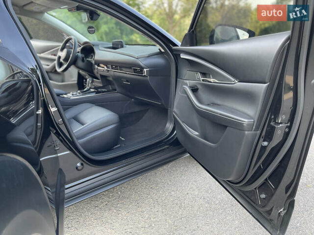 Чорний Мазда CX-30, об'ємом двигуна 2.49 л та пробігом 23 тис. км за 21900 $, фото 33 на Automoto.ua