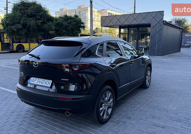 Черный Мазда CX-30, объемом двигателя 2.49 л и пробегом 11 тыс. км за 23500 $, фото 4 на Automoto.ua