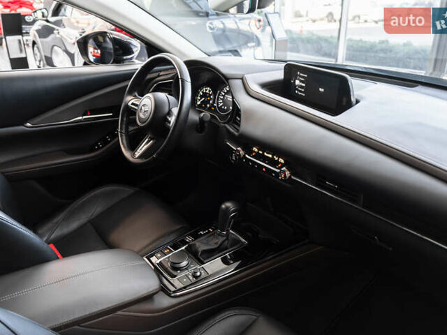 Черный Мазда CX-30, объемом двигателя 2 л и пробегом 22 тыс. км за 31061 $, фото 8 на Automoto.ua