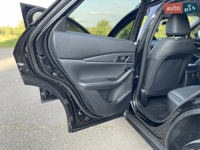 Чорний Мазда CX-30, об'ємом двигуна 2.49 л та пробігом 23 тис. км за 21900 $, фото 30 на Automoto.ua