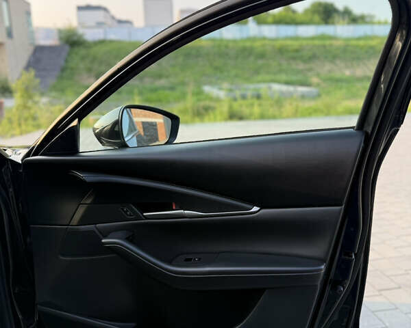 Черный Мазда CX-30, объемом двигателя 2.49 л и пробегом 4 тыс. км за 22900 $, фото 47 на Automoto.ua