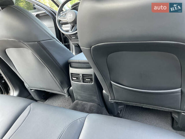 Чорний Мазда CX-30, об'ємом двигуна 2.49 л та пробігом 23 тис. км за 21900 $, фото 35 на Automoto.ua