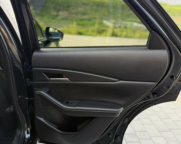 Черный Мазда CX-30, объемом двигателя 2.49 л и пробегом 4 тыс. км за 22900 $, фото 54 на Automoto.ua