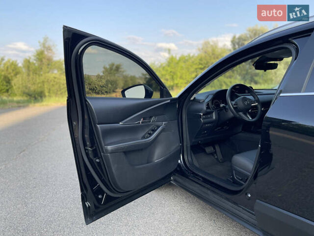 Чорний Мазда CX-30, об'ємом двигуна 2.49 л та пробігом 23 тис. км за 21900 $, фото 21 на Automoto.ua