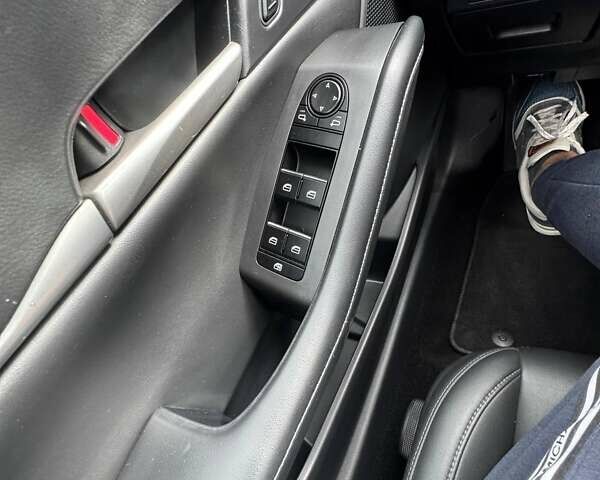 Черный Мазда CX-30, объемом двигателя 2.5 л и пробегом 26 тыс. км за 22000 $, фото 15 на Automoto.ua