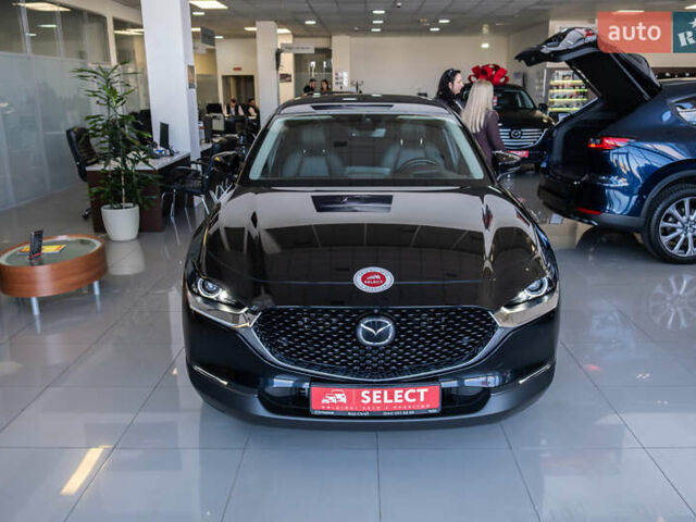 Черный Мазда CX-30, объемом двигателя 2 л и пробегом 22 тыс. км за 31061 $, фото 3 на Automoto.ua