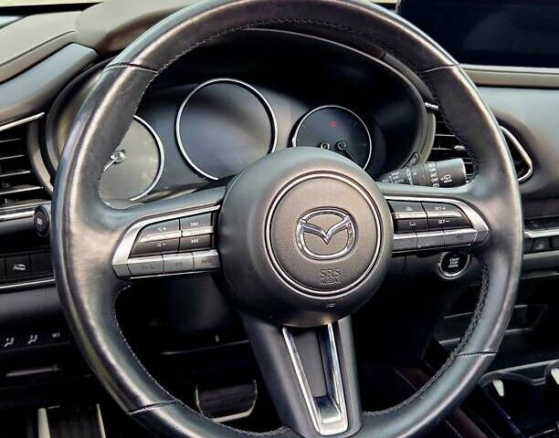 Чорний Мазда CX-30, об'ємом двигуна 2.49 л та пробігом 15 тис. км за 25299 $, фото 36 на Automoto.ua