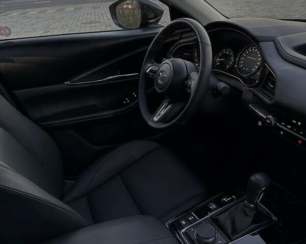 Черный Мазда CX-30, объемом двигателя 2.5 л и пробегом 8 тыс. км за 25000 $, фото 12 на Automoto.ua