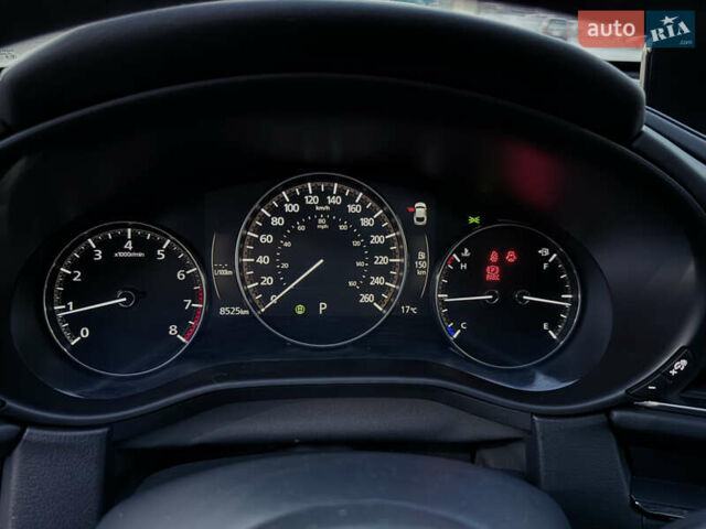 Черный Мазда CX-30, объемом двигателя 2.5 л и пробегом 8 тыс. км за 25000 $, фото 6 на Automoto.ua